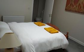 Plaza Suite 61 B